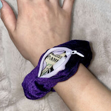 Load image into Gallery viewer, Purple velvet zipper scrunchies
