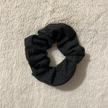 Load image into Gallery viewer, Black zipper scrunchie
