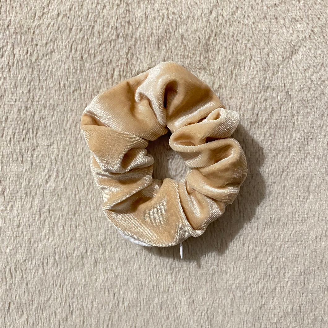 Tan velvet zipper scrunchie