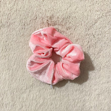 Load image into Gallery viewer, Pink velvet zipper scrunchie
