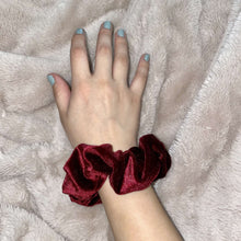 Load image into Gallery viewer, Velvet scrunchie
